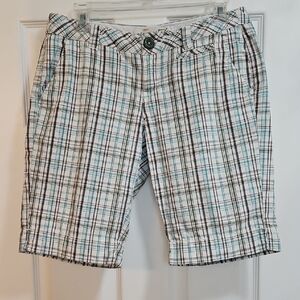 Aeropostale Women's Plaid Shorts - Black and White